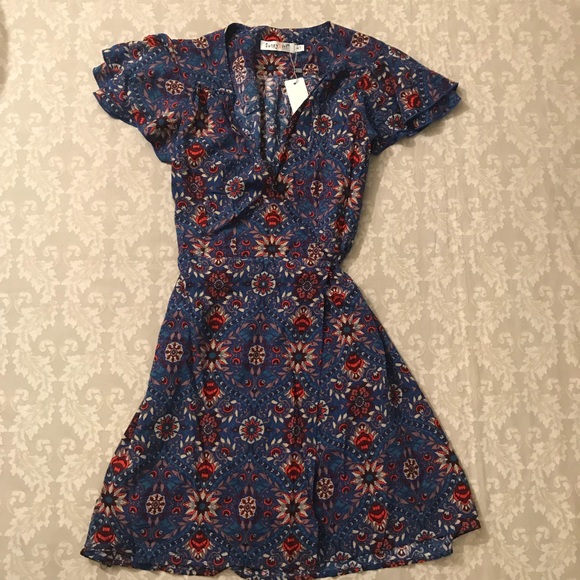 Modcloth Dresses & Skirts - Short sleeve wrap dress.